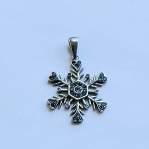 JCM Silver Tone Snowflake Necklace Statement Piece Stainless Steel Pendant Blue